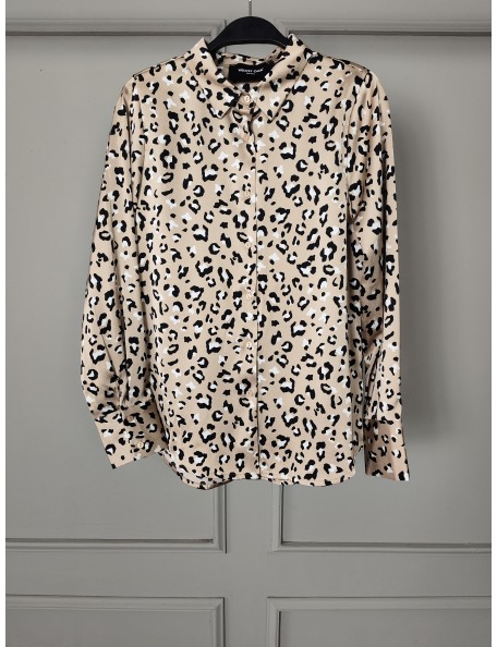 LEOPARD TWO