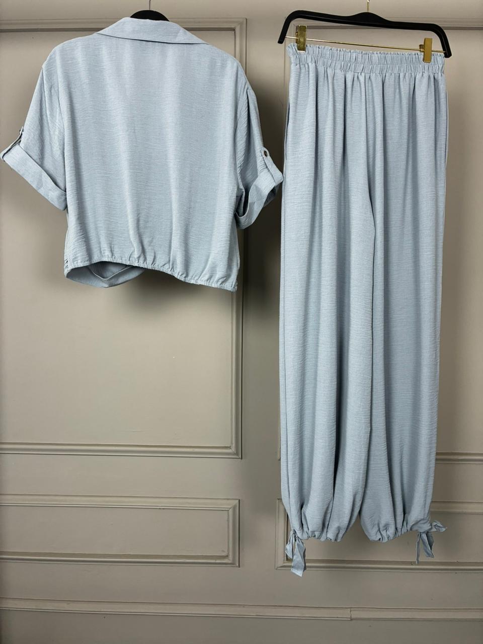 THE PASTEL BLUE