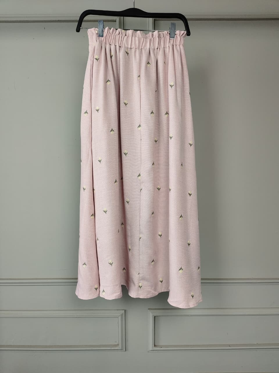 THE RUFFLE SKIRT