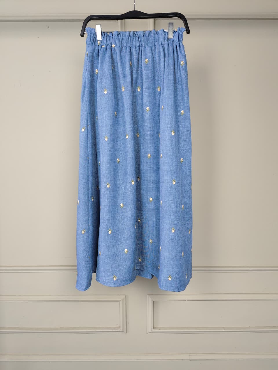 THE RUFFLE SKIRT