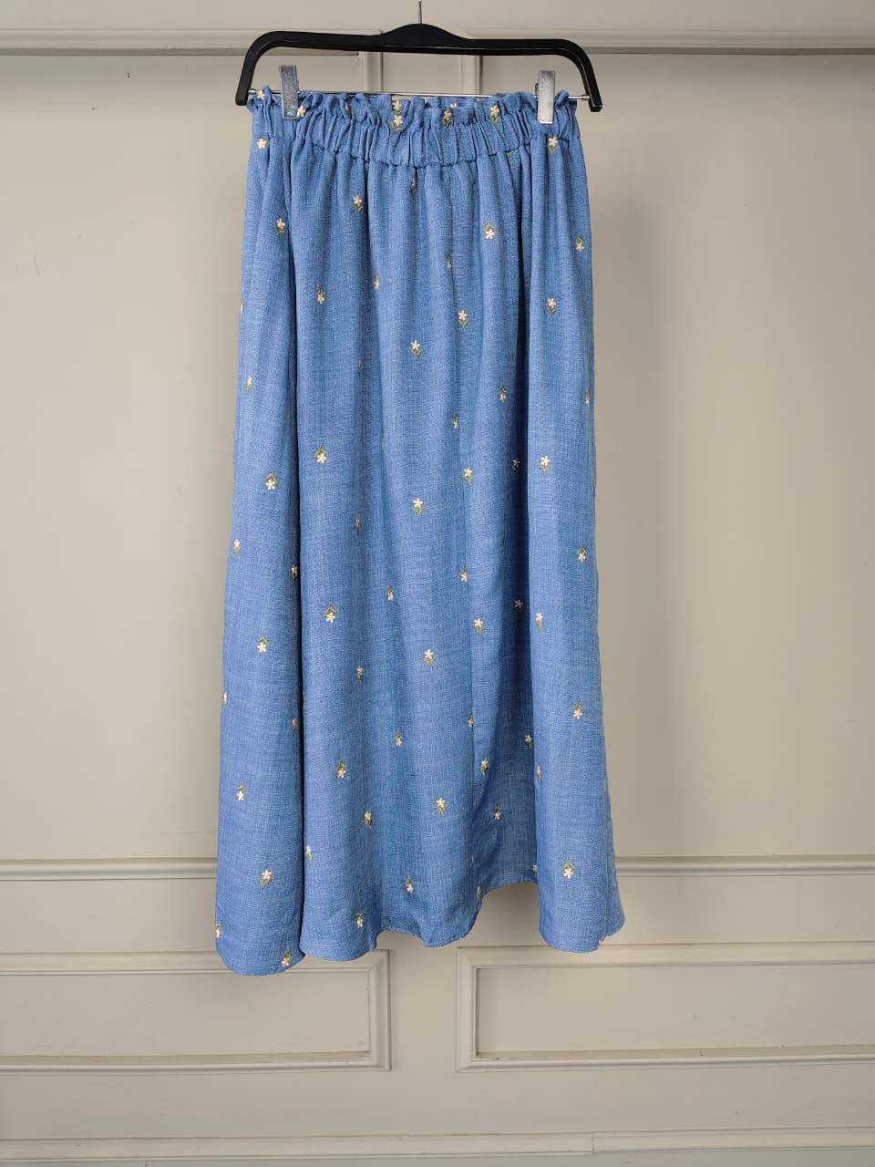 THE RUFFLE SKIRT