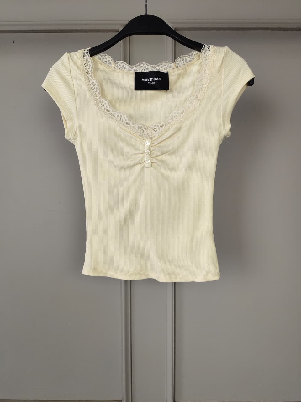 THE HENLEY