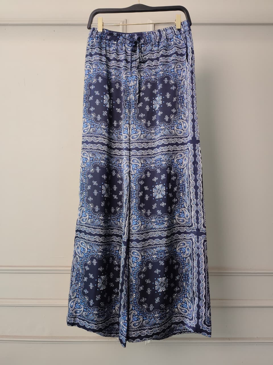 THE PAISLEY