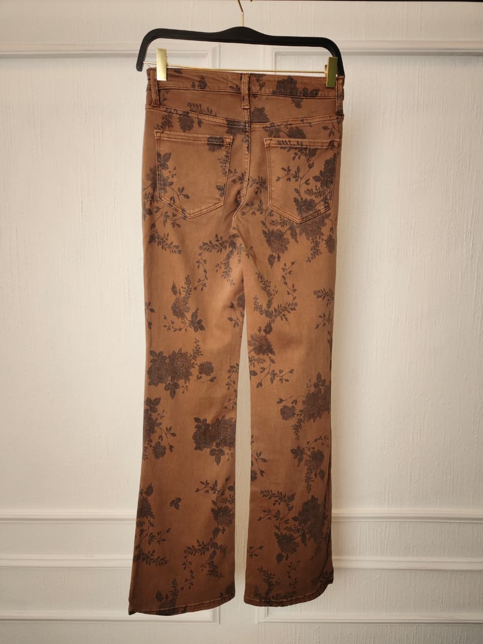 BROWN FLORAL