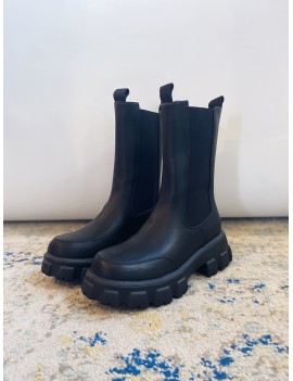 Tunder Black Boots
