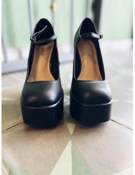 Jennifer heels